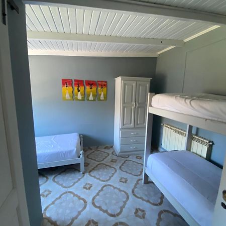 Aguilar House Hostel B&B El Calafate Exterior photo